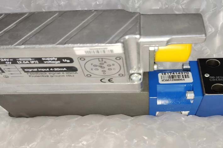 Rexroth 0811402079 Proportional Directional Valve DBEBE6X-1X/180G24K31F1M